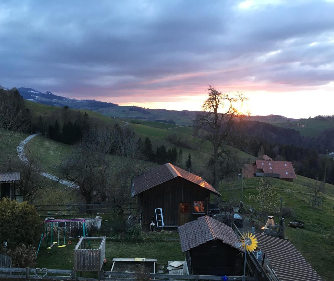 3,5 Zimmerferienwohnung Schwalbenaescht Rueeggisberg Exteriér fotografie